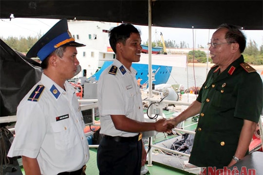 Hội CCB Nghệ An thăm CB,CS Vùng 3 Hải quân, Vùng Cảnh sát biển 2