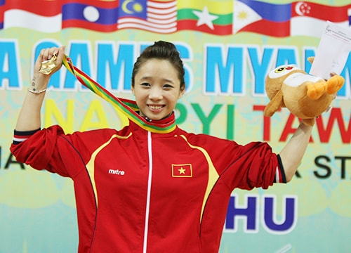 Dương Thúy Vi mang về tấm HCV ASIAD 17 đầu tiên