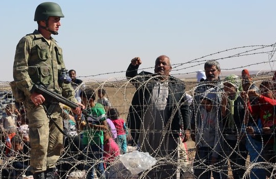 Thổ Nhĩ Kỳ đóng cửa biên giới với Syria sau làn sóng tị nạn