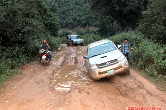 Hệ thống hạ tầng giao thông xuống cấp: Thực trạng và giải pháp