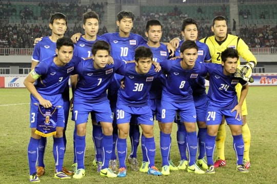 Huyền thoại Kiatisuk đưa Thái Lan lọt vào bán kết Asiad 17