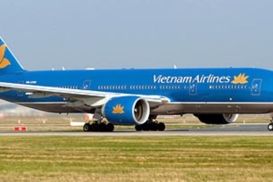 Vietnam Airlines hạ cánh khẩn cấp để cứu hành khách