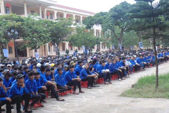 Sinh hoạt ngoại khóa tư vấn chăm sóc SKSS cho học sinh THPT