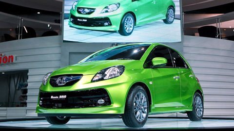 Giữa vòng vây ôtô giá rẻ, dân Việt đừng tưởng bở