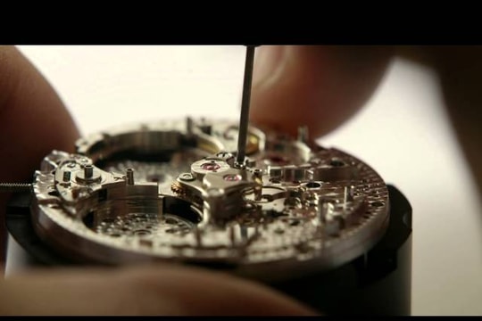 Xem quy trình làm ra chiếc đồng hồ đắt nhất hành tinh