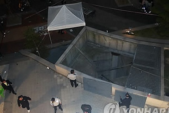 Hàn Quốc: Sập hầm thông gió ở trung tâm biểu diễn, 15 người chết
