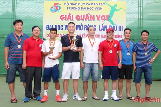 Giải tennis Đại học Vinh mở rộng chào mừng 55 năm ngày thành lập trường
