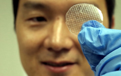 Miếng dán thông minh đưa thuốc vào cơ thể không gây đau