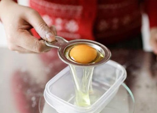 Mẹo dân gian hạ sốt cho trẻ tự nhiên của mẹ Tây