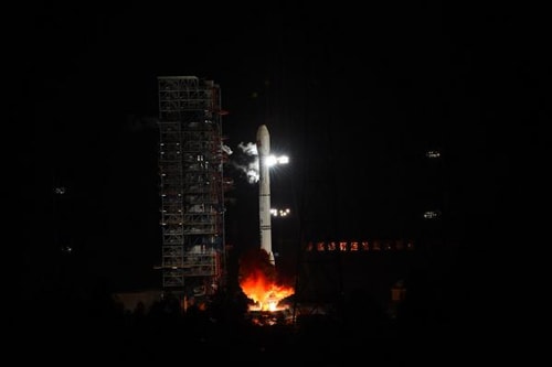 Thử nghiệm công nghệ tàu thăm dò Mặt Trăng quay về Trái Đất