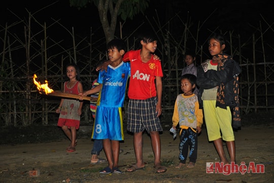 Phim về bản Xốp Pu