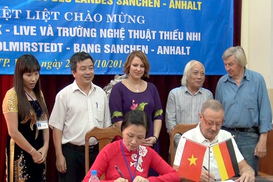 Trường Nghệ thuật BARLEBEN CHLB Đức thăm, làm việc tại TP Vinh