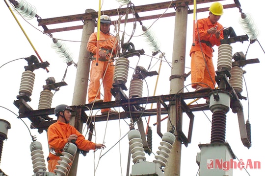 Bàn giao lưới điện nông thôn: Còn nhiều vướng mắc
