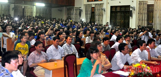 Trường CĐSP Nghệ An: Giao lưu tìm hiểu pháp luật về trật tự ATGT