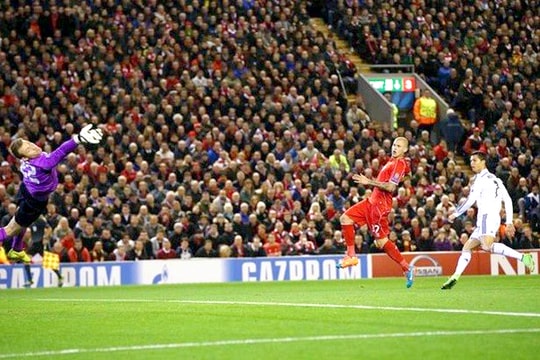 Real Madrid - Liverpool: Chuyến đi bão táp!
