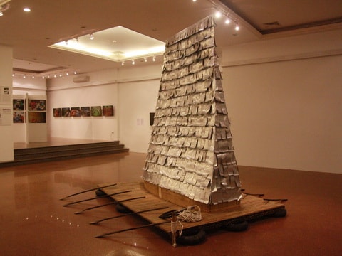 Triển lãm 'Hành trình xanh': Khi nhà rông lợp bằng... vỏ lon bia