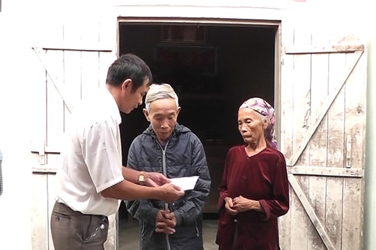 Bàn giao nhà Đại đoàn kết cho hộ nghèo xã Đồng Thành