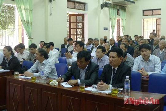 Tiếp xúc, tiếp thu ý kiến cử tri để nâng cao năng lực lãnh đạo