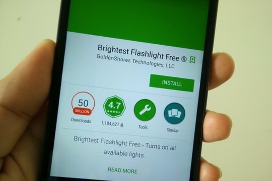 Cẩn trọng với đèn pin smartphone