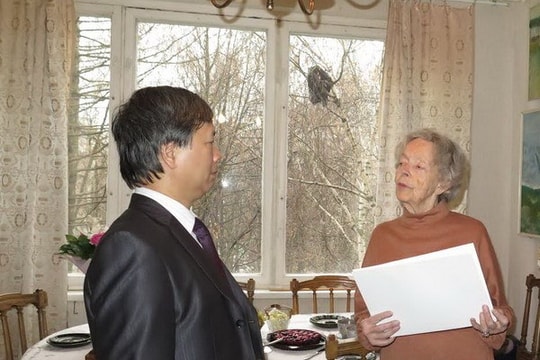 Ký ức bà giáo già người Nga từng nâng bước "hạt giống đỏ" Việt