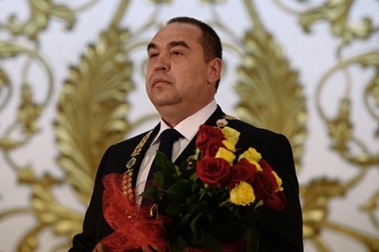 Lãnh đạo CHND Lugansk tự xưng thách đấu với ông Poroshenko