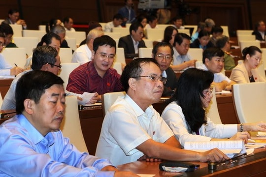 Quốc hội biểu quyết thông qua Luật thi hành án dân sự sửa đổi