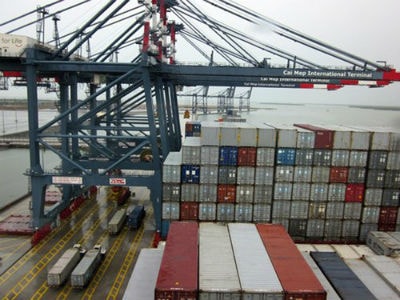 Rút ngắn thời gian thông quan hàng hóa được 4 ngày