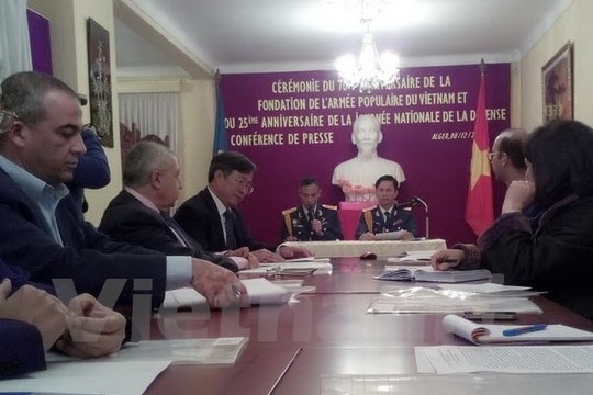 Kỷ niệm Ngày thành lập Quân đội nhân dân Việt Nam tại Algeria