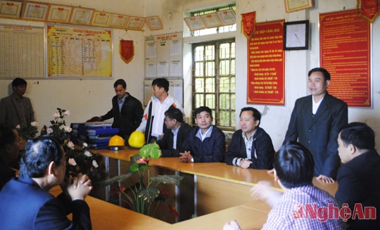 Đóng điện Dự án đường dây 35KV cho xã Huồi Tụ (Kỳ Sơn)