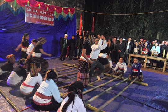 Nghĩa Thọ: Ra mắt CLB cồng chiêng – nhảy sạp
