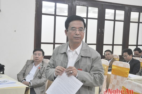 Giải quyết tình trạng giáo viên dôi dư