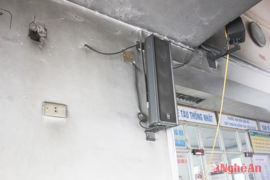 Khởi tố đối tượng mang xăng đốt phòng chờ ga Vinh