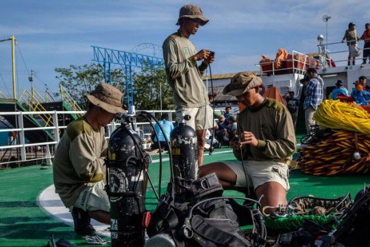 Hôm nay, bắt đầu trục vớt thân máy bay QZ8501