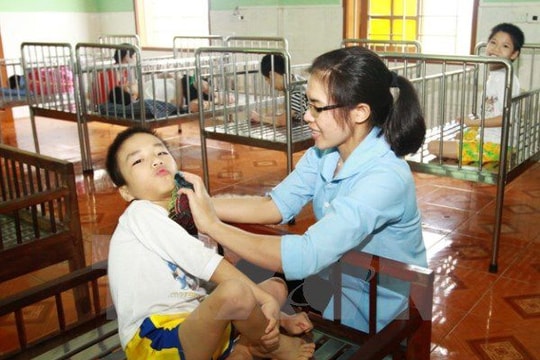 Thêm phụ cấp cho nhà giáo dạy người khuyết tật, nghề đặc thù