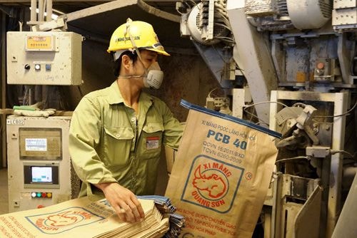 Xuất khẩu xi măng cần chiến lược dài hạn