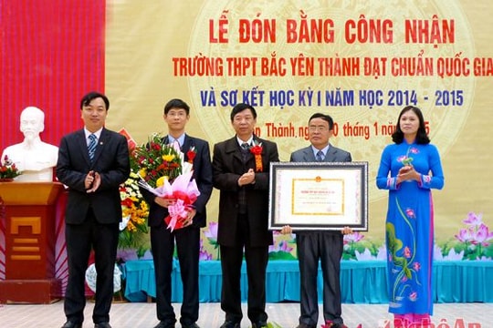 Trường THPT Bắc Yên Thành đón nhận Bằng công nhận chuẩn quốc gia