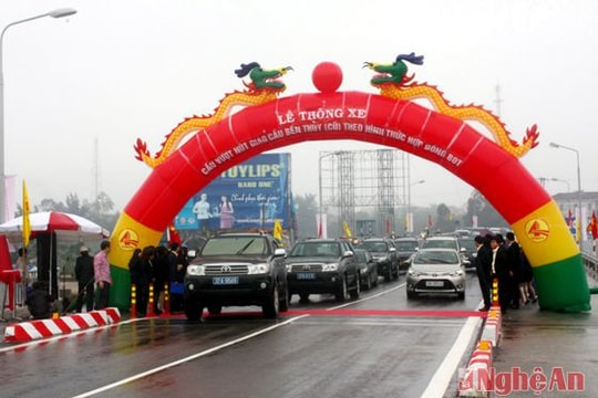 Dừng thu phí cầu Bến Thủy trong 3 ngày Tết