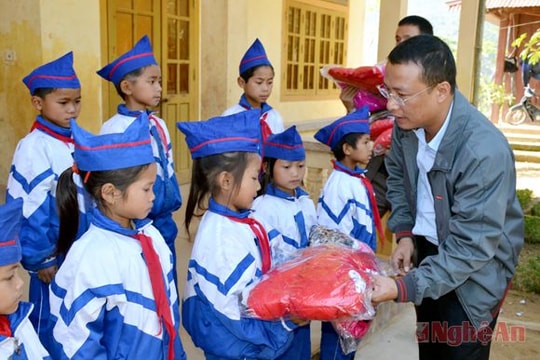 Tết ấm vùng cao