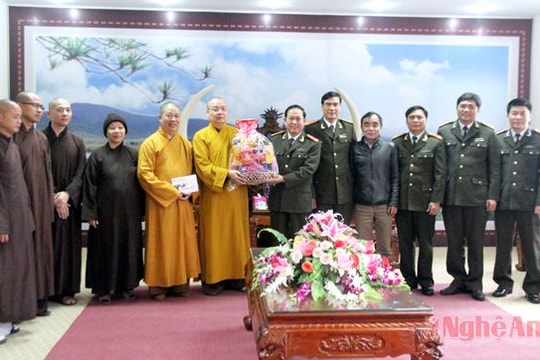 Đoàn Giáo hội Phật giáo Nghệ An thăm và chúc tết Công an tỉnh