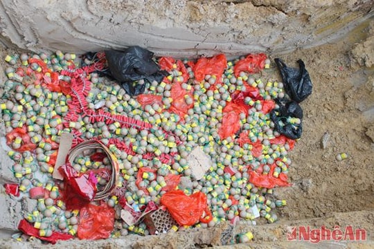 Hoàng Mai: Tiêu huỷ pháo, vật chứng thu được từ các vụ án