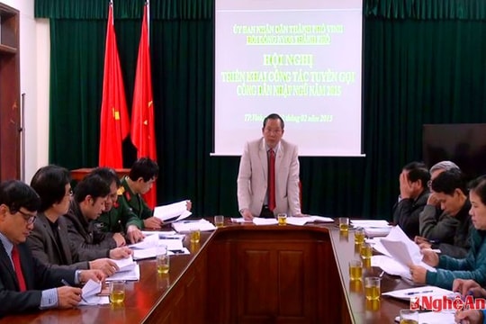 TP Vinh: 140 thanh niên lên đường nhập ngũ 2015