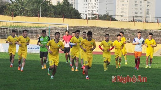 Sông Lam Nghệ An tập khai xuân đầu năm