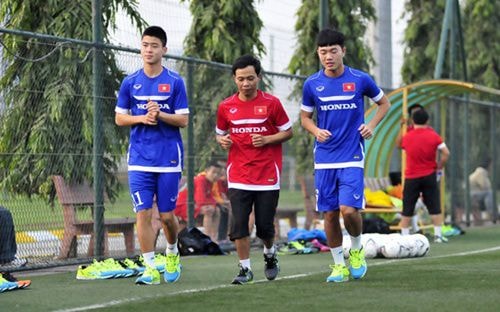 Xuân Trường, Duy Mạnh phải tập riêng ở ĐT Olympic Việt Nam