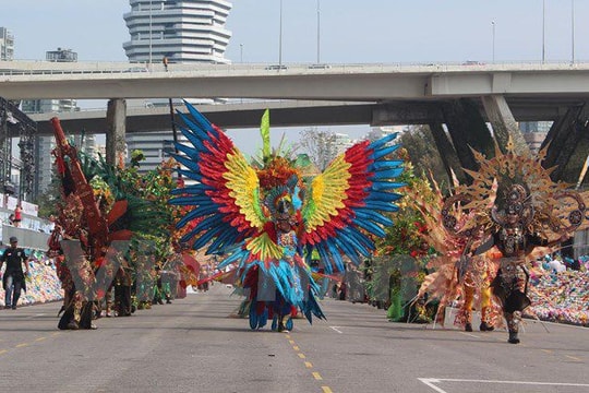 Sắc màu văn hóa Việt tại lễ hội đường phố Chingay-Singapore
