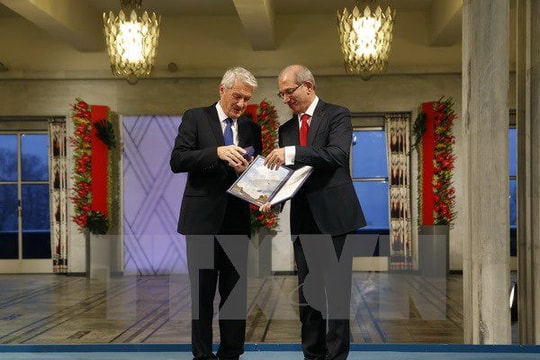 Chủ tịch Ủy ban Nobel Hòa bình Thorbjoern Jagland bị giáng chức