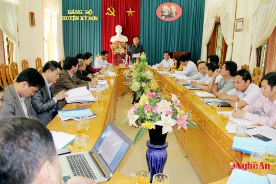 Kỳ Sơn: Bàn giải pháp ủy thác vay vốn tín dụng CS-XH