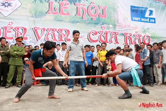 Lễ hội đền Vạn- Cửa Rào: Lời mời gọi từ ngã ba sông