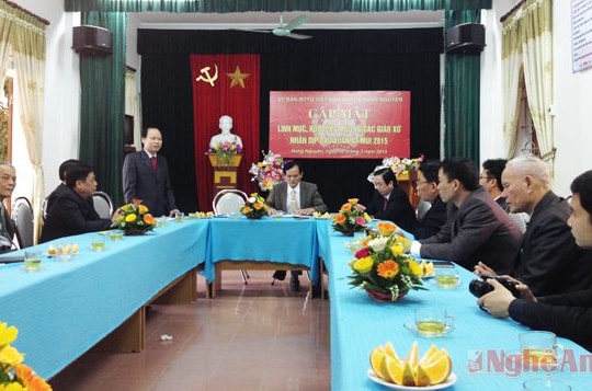 Hưng Nguyên: Gặp mặt linh mục, hội đồng mục vụ các giáo xứ