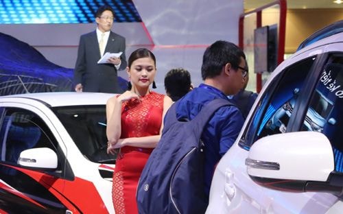 Hơn 12.000 ôtô bán ra trong tháng Tết