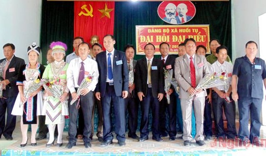 Đại hội điểm Đảng bộ xã Huồi Tụ (Kỳ Sơn) nhiệm kỳ 2015 -2020